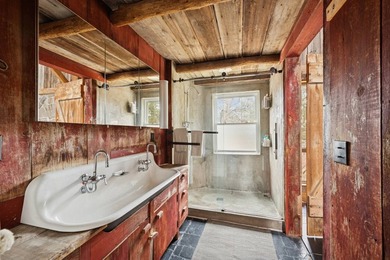 Architectural Masterpiece in Water Mill Step into a - photo 23