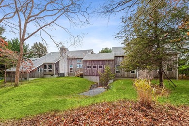 Architectural Masterpiece in Water Mill Step into a - photo 27