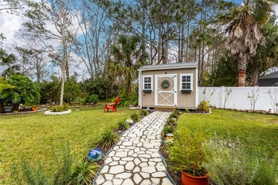Welcome to this stunning 3-bedroom, 2-full-bath pool home - photo 30