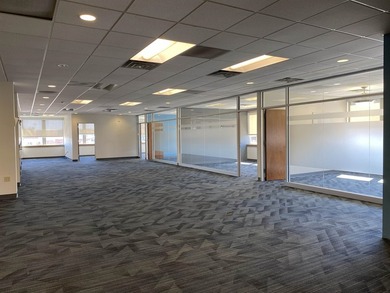 Exceptional opportunity to acquire a Class A office building in - photo 2