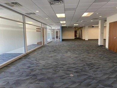 Exceptional opportunity to acquire a Class A office building in - photo 3