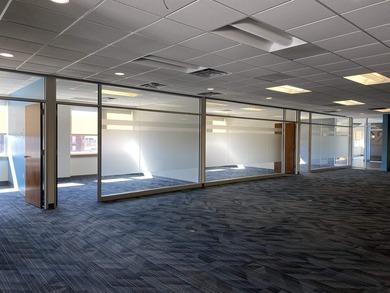 Exceptional opportunity to acquire a Class A office building in - photo 4
