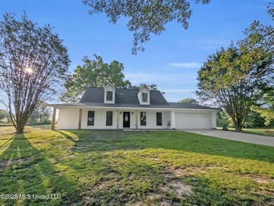 Country Living at Its Finest! Welcome home to this beautifully - photo 1