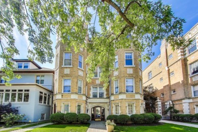 Lake Condo For Sale in Chicago, Illinois
