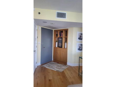 Beautifully remodeled residence in Mystic Pointe Tower 300