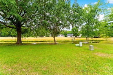 MOTIVATED SELLER! Welcome to 28 Putters Place located in the - photo 3