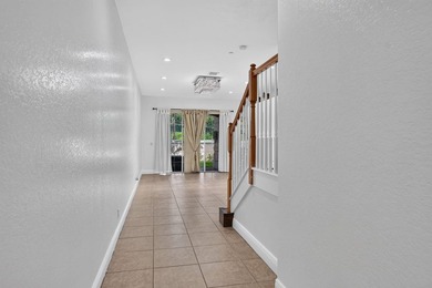 Welcome to this beautifully maintained 3-bedroom, 2.5-bath - photo 4