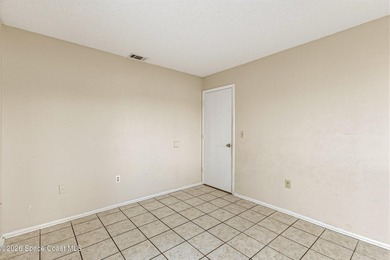 Opportunity awaits in this spacious 3-bed, 2-bath end-unit - photo 16