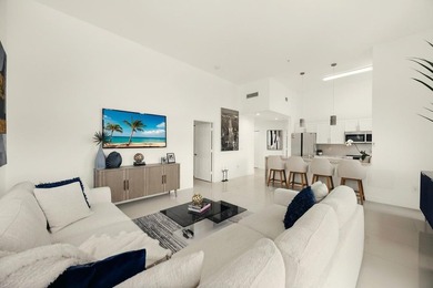 Updated 2BR/2BA corner residence with high ceilings, bright open - photo 7