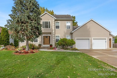 (private lake, pond, creek) Home For Sale in Wyoming Michigan