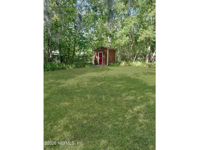 Move in ready!!! A very well maintained & clean all brick mid - photo 3