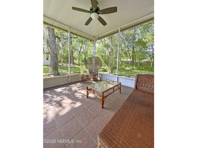 Move in ready!!! A very well maintained & clean all brick mid - photo 4