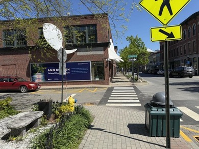 This downtown parcel currently houses a take out stand ready for - photo 4