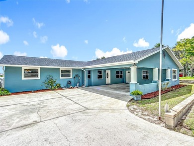 (private lake, pond, creek) Home For Sale in Winter Haven Florida