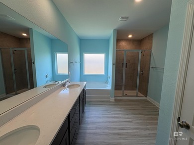 PRICE REDUCED + FRESH WHITE PAINT THROUGHOUT! If you toured this - photo 22