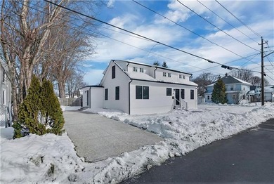 Nestled in the heart of Oakland Beach, this newly renovated - photo 33