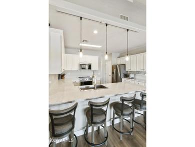 Move right into this beautifully maintained, fully furnished - photo 7