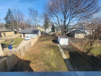 It may still be chilly but this home is nice and warm for the - photo 2