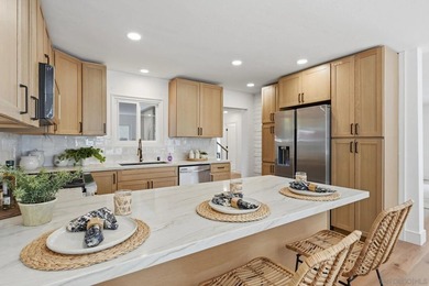 Just blocks from the sparkling shoreline of Mission Bay, this - photo 15