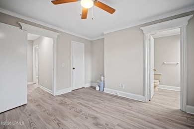 This villa has a bright, refreshed, move-in-ready feel with NEW - photo 18