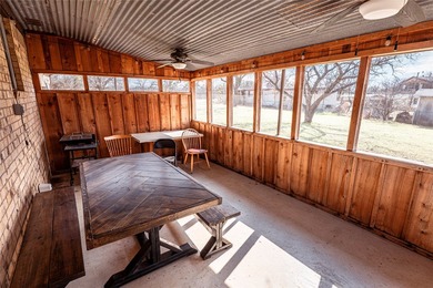 Waterfront retreat on sought-after Tanglewood Island, spanning - photo 25