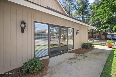 This villa has a bright, refreshed, move-in-ready feel with NEW - photo 27