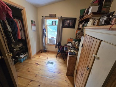Check out this fully remodeled 3-bed, 2-bath home with a heated - photo 27