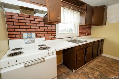 Thriving Bar & Restaurant with a 2 bedroom Apartment - Take - photo 33
