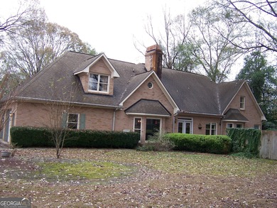 Need some room this is it !!! 5 Bdrm 3 Bth all Brick home. Huge - photo 6