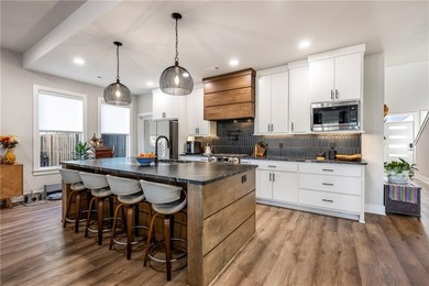 Talk about exciting price per foot! Open house 7/19! Modern - photo 9