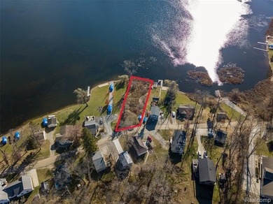 Lake Lot For Sale in Howell, Michigan
