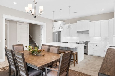 Effortless waterfront living begins here-this fully furnished - photo 18