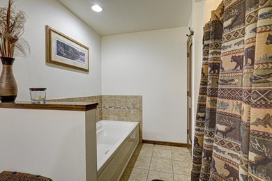 Beautiful 3BR-3BA ranch built in 2012 on the full recreational - photo 20