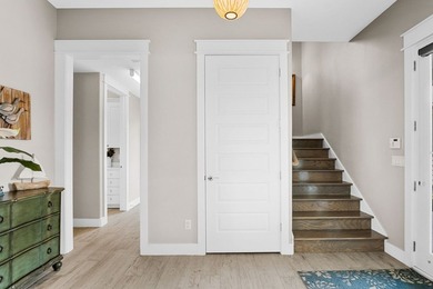 Effortless waterfront living begins here-this fully furnished - photo 27