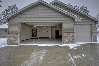 Beautiful 3BR-3BA ranch built in 2012 on the full recreational - photo 36