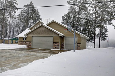 Beautiful 3BR-3BA ranch built in 2012 on the full recreational - photo 38
