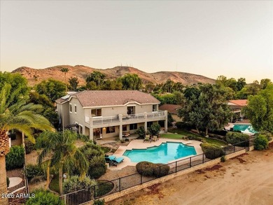 GREAT LOCATION + LARGE GOLF COURSE LOT! Situated on the 4th - photo 2