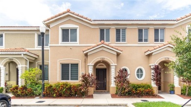 (private lake, pond, creek) Townhome/Townhouse For Sale in Homestead Florida