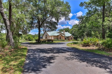 Welcome to your own private retreat! Nestled on 7.58 fully - photo 1