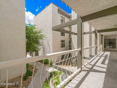 Lovely 2nd floor condo in sought-after Biltmore features 2 BR, 1 - photo 16