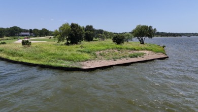 1.16 Acre Lot on Waterfront Peninsula on RC Lake! - photo 13