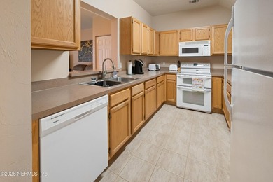 LAKEFRONT LIVING ON BEAUTIFUL LAKE SANTA FE! Enjoy spectacular - photo 7
