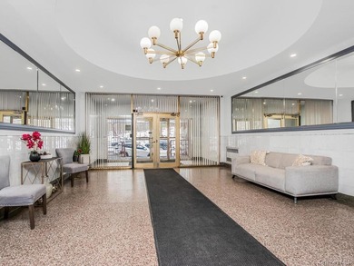 Immaculate Move In ready 1Bedroom 1 Bath Co-op unit with tons of - photo 10