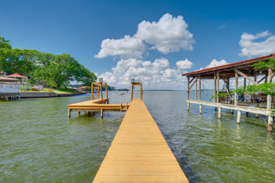 Ideal Waterfront Home on Lake Palestine - photo 26