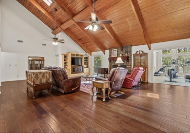 This beautifully updated Lake Hamilton home offers the perfect - photo 7