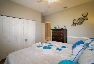 Meticulously maintained open *Sapphire* floorplan w/serene water - photo 12