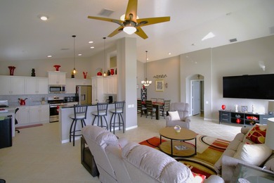 Meticulously maintained open *Sapphire* floorplan w/serene water - photo 21