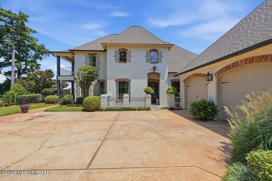 WATERVIEWS from almost all areas of this beautiful, luxurious - photo 3