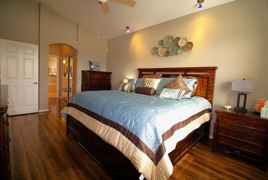 Meticulously maintained open *Sapphire* floorplan w/serene water - photo 26
