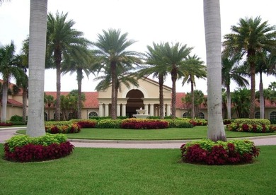 Meticulously maintained open *Sapphire* floorplan w/serene water - photo 45